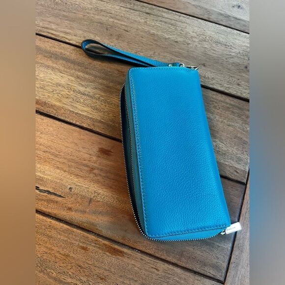 Michael Kors Jet Set Teal Leather 
Wallet/wristlet Clutch; NWOT - Picture 9 of 10